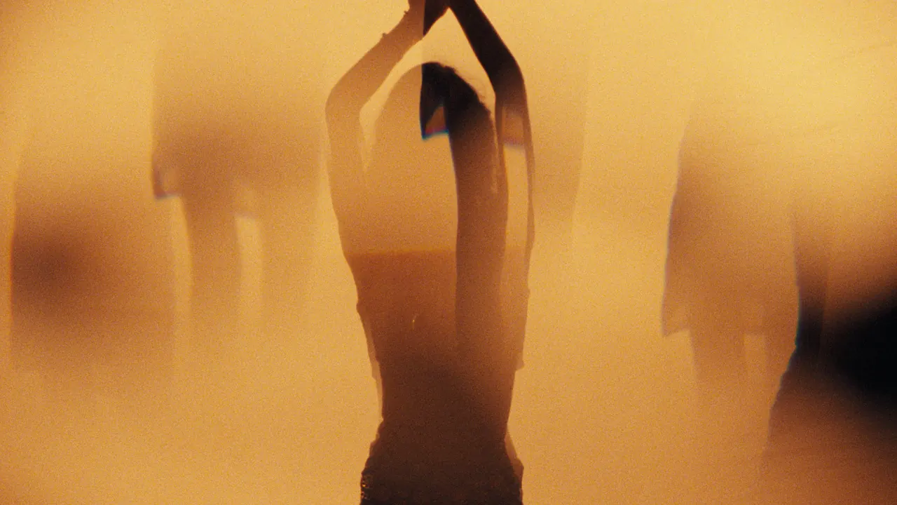 Figlie di Partenope — film still 12