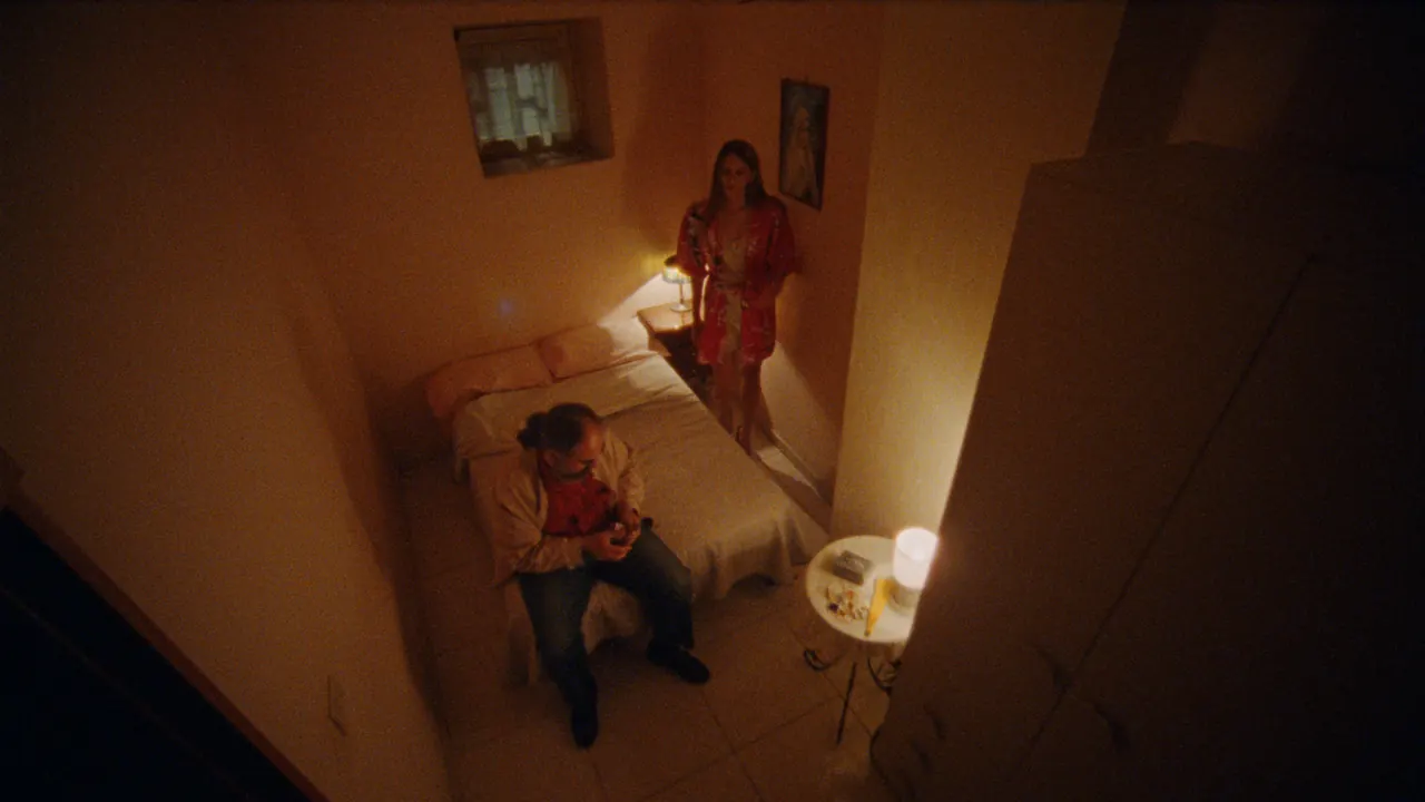 Figlie di Partenope — film still 15