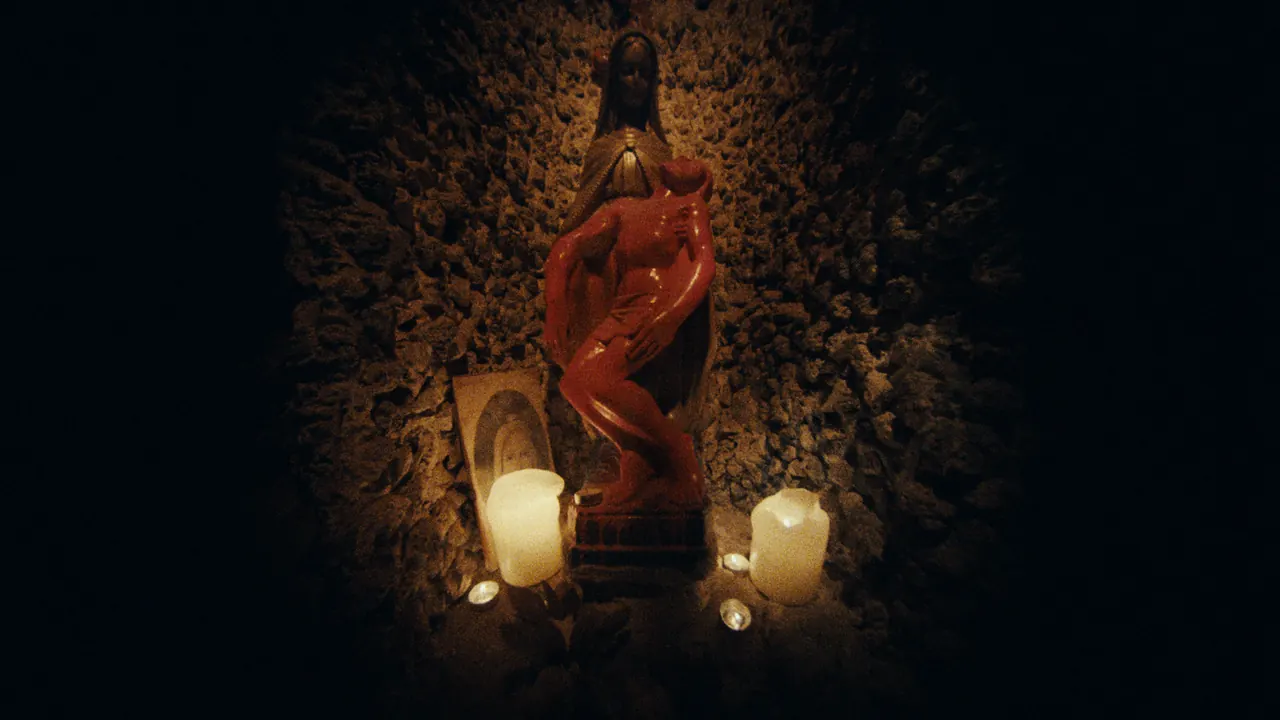 Figlie di Partenope — film still 16